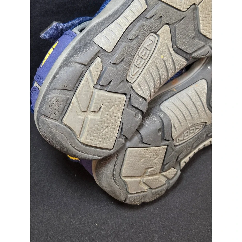 Keen Newport H2 Kids Blue  Waterproof Hiking Sandals Size 3 1009962